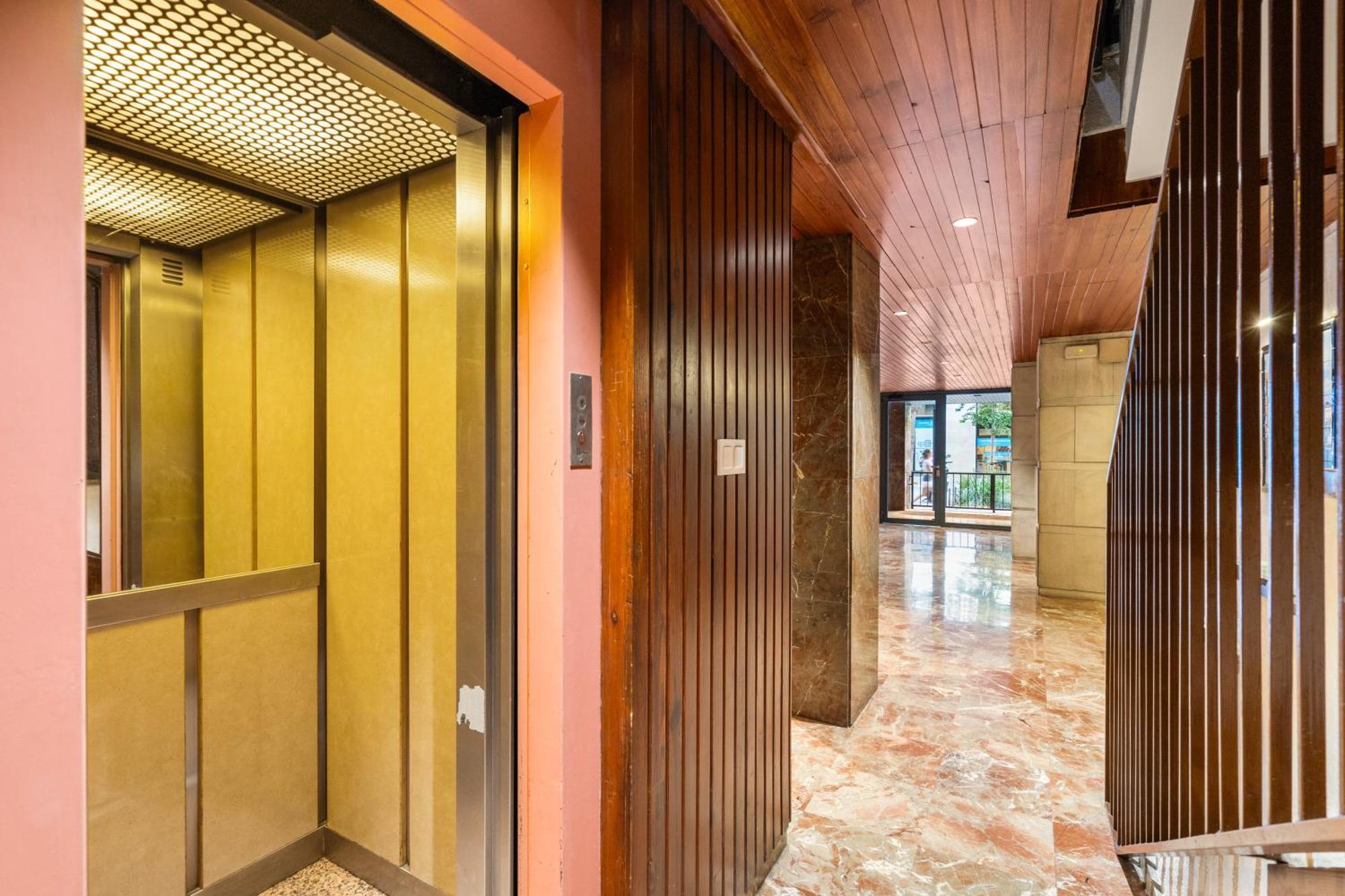 Fridays Flats Spacious 4Br Family Retreat Barcelona Exterior foto