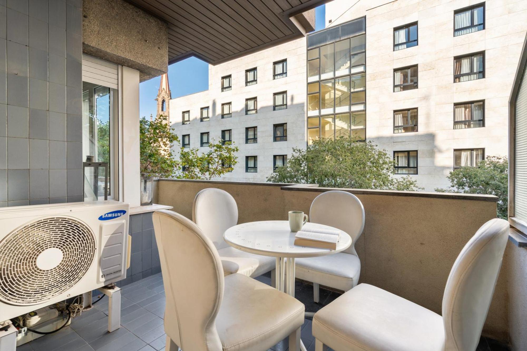 Fridays Flats Spacious 4Br Family Retreat Barcelona Exterior foto